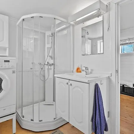 Cozy Little Yellow House Leilighet Henningsvær