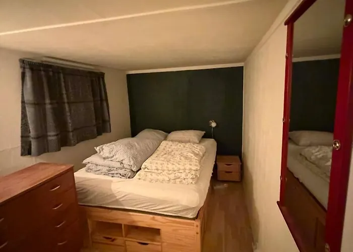 Cozy Little Yellow House Apartamento